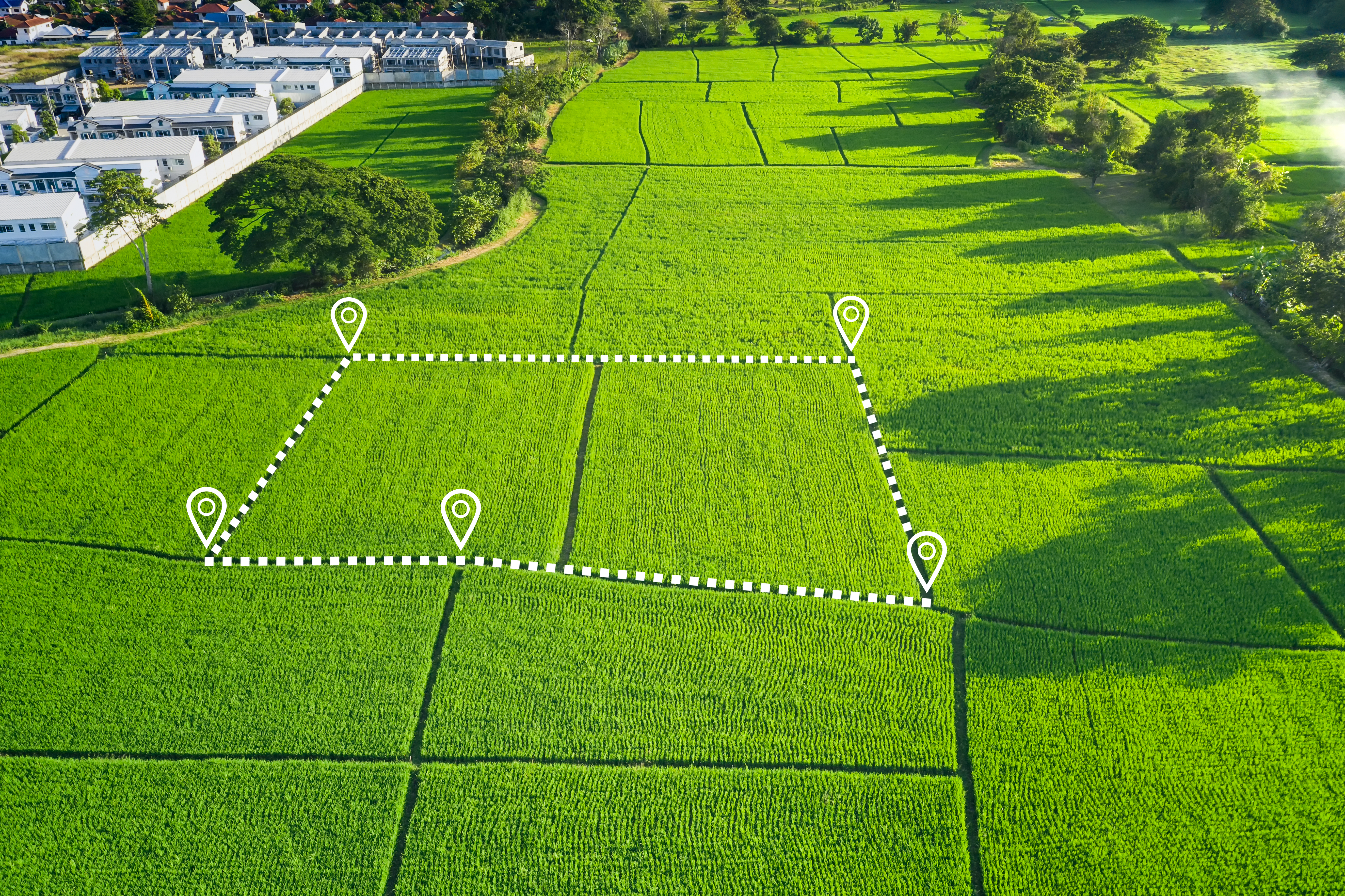 Tontteja eri puolilla Suomea